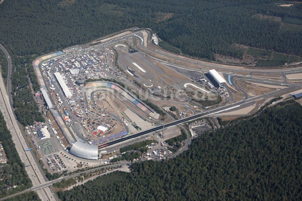 Hockenheim aus der Vogelperspektive: Rennstrecke der Rennbahn Hockenheimring Baden-Württemberg in Hockenheim im Bundesland Baden-Württemberg