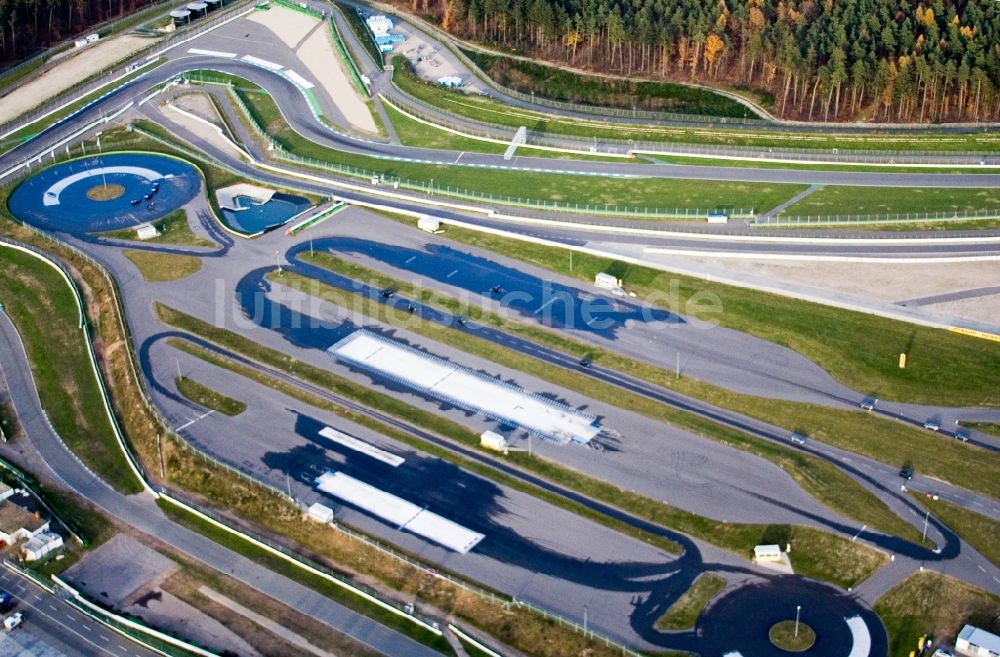 Hockenheim aus der Vogelperspektive: Rennstrecke der Rennbahn Hockenheimring Baden-Württemberg in Hockenheim im Bundesland Baden-Württemberg, Deutschland