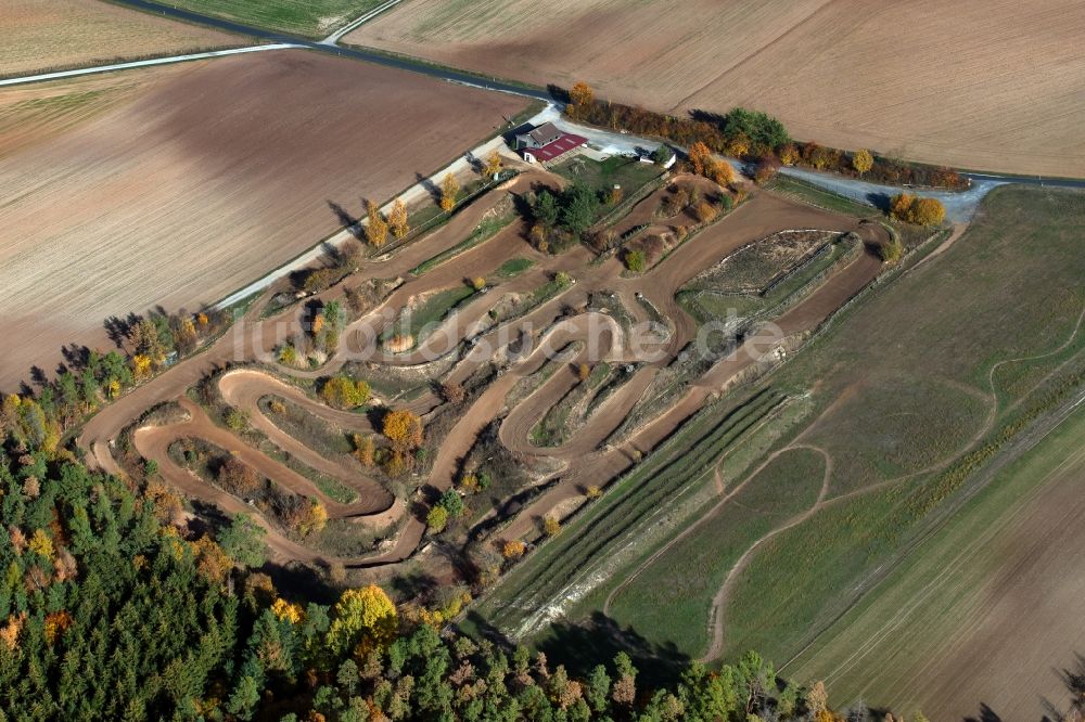 Mühlhausen von oben - Rennstrecke der Rennbahn Mc Mühlhausen in Mühlhausen im Bundesland Bayern, Deutschland