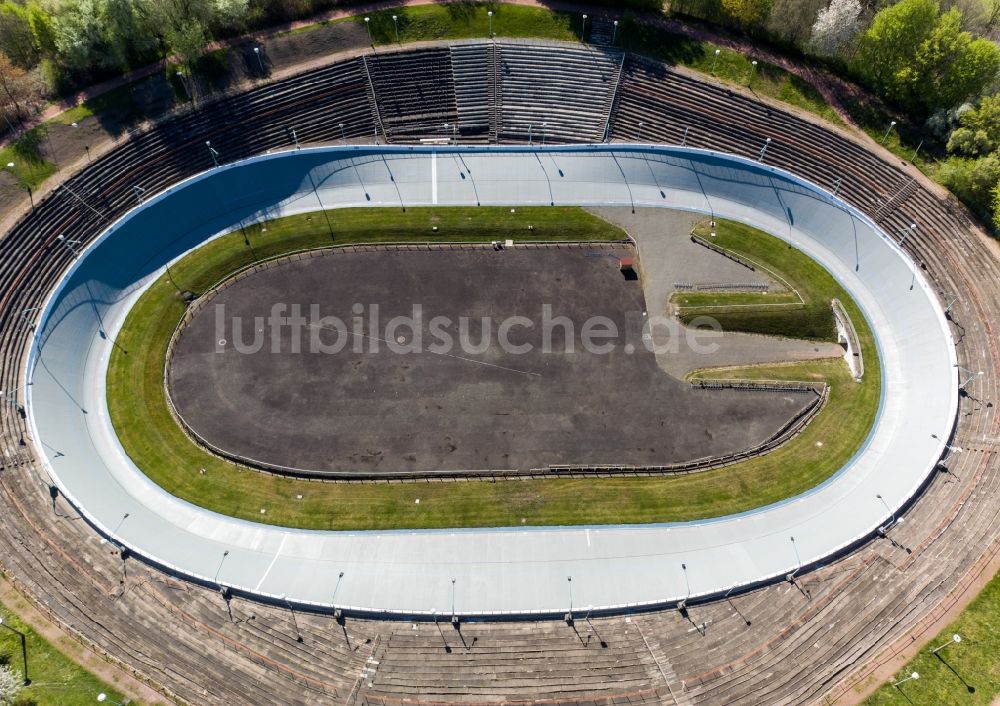 Luftbild Chemnitz - Rennstrecke der Rennbahn der Radrennbahn am Sportforum in Chemnitz im Bundesland Sachsen