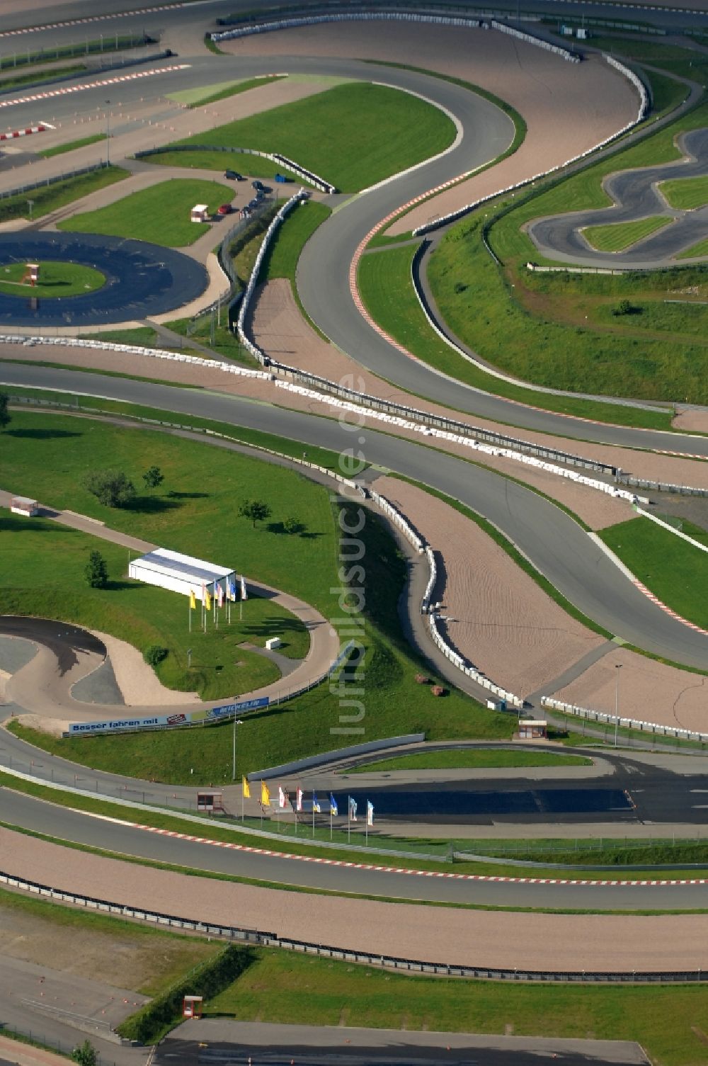 Hohenstein-Ernstthal aus der Vogelperspektive: Rennstrecke der Rennbahn Sachsenring in Hohenstein-Ernstthal im Bundesland Sachsen