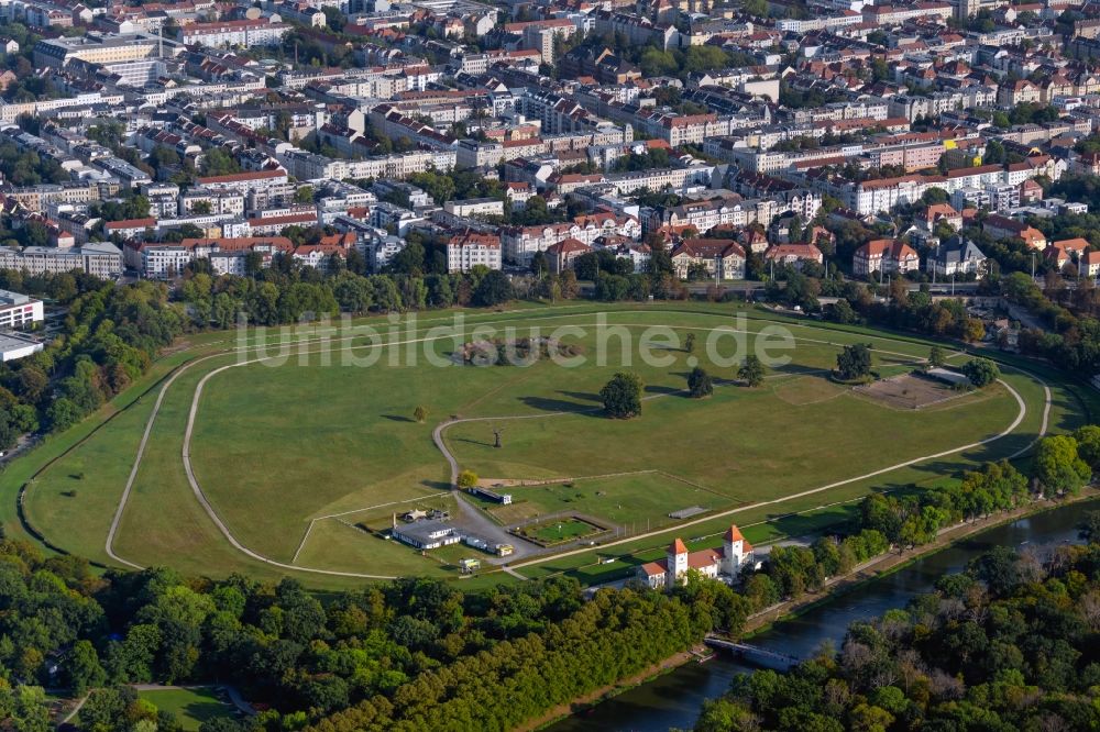 Luftaufnahme Leipzig - Rennstrecke der Rennbahn - Trabrennbahn Galopprennbahn Scheibenholz am Rennbahnweg in Leipzig im Bundesland Sachsen