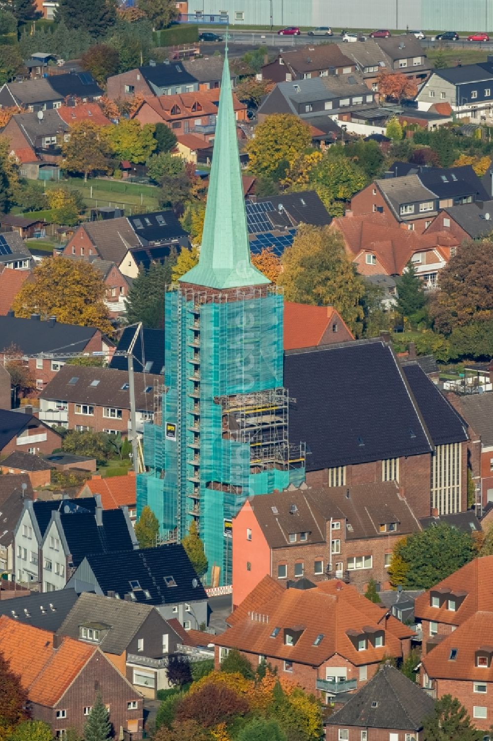 Luftbild Hamm - Renovierungsarbeiten an dem Kirchengebäude des katholischen Pfarramts St. Pankratiuskirche in Hamm im Bundesland Nordrhein-Westfalen in Hamm im Bundesland Nordrhein-Westfalen