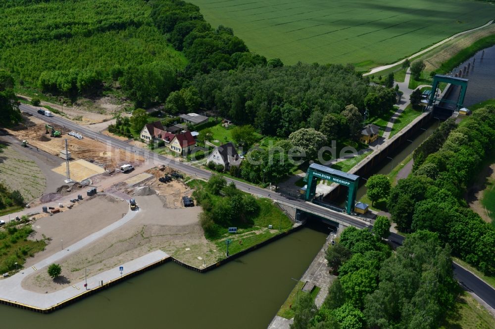 Niegripp von oben - Reparaturarbeiten der Hochwasser - Schäden an der L52 Neue Schleuse in Niegripp im Bundesland Sachsen-Anhalt