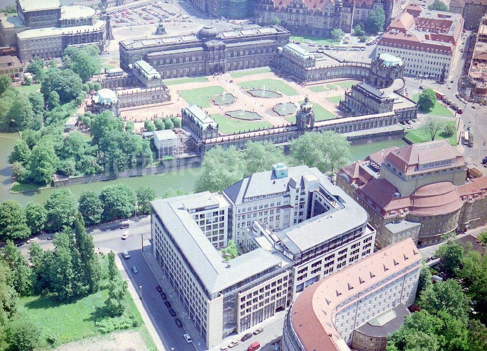 Luftbild Dresden / Sachs. - Repräsentanz der DRESDNER BANK am Dresdner Zwinger.