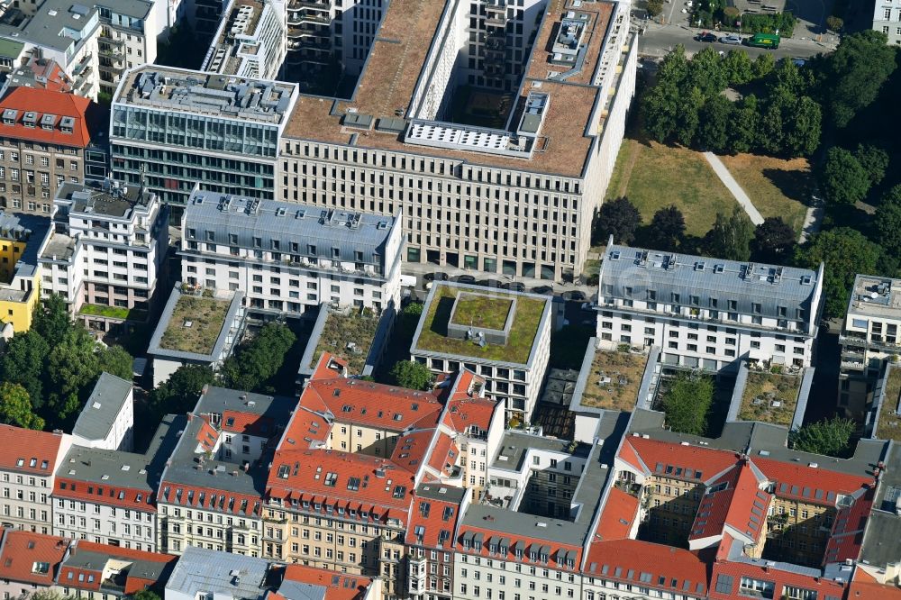 Luftbild Berlin - Residenz am Deutschen Theater an der Reinhardtstraße im Ortsteil Mitte in Berlin, Deutschland