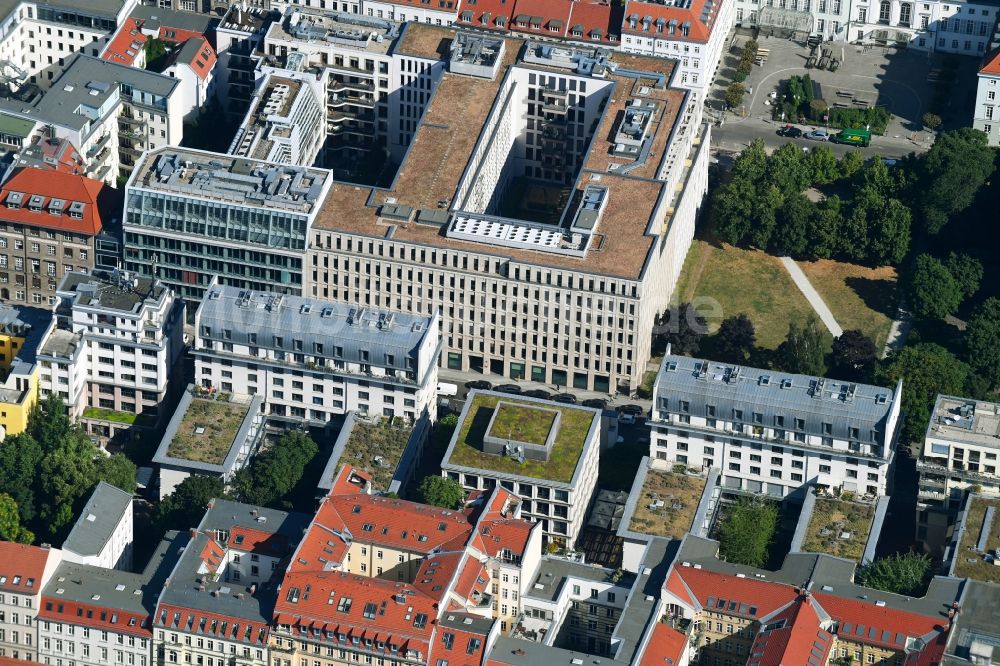 Luftaufnahme Berlin - Residenz am Deutschen Theater an der Reinhardtstraße im Ortsteil Mitte in Berlin, Deutschland