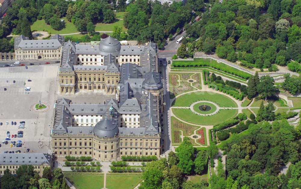 Würzburg von oben - Residenz und Hofgarten Würzburg