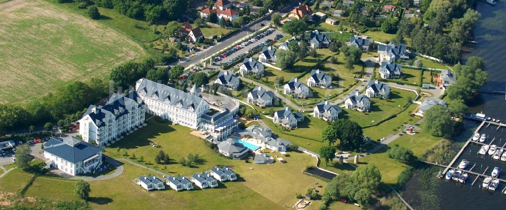 Petzow aus der Vogelperspektive: Resort Schwielowsee Hotel Seaside Garden in Petzow, einem Ortsteil von Werder im Bundesland Brandenburg