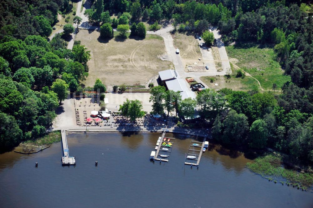 Luftaufnahme Berlin - Restaurant und Biergarten Müggelsee Terrassen in Berlin-Köpenick