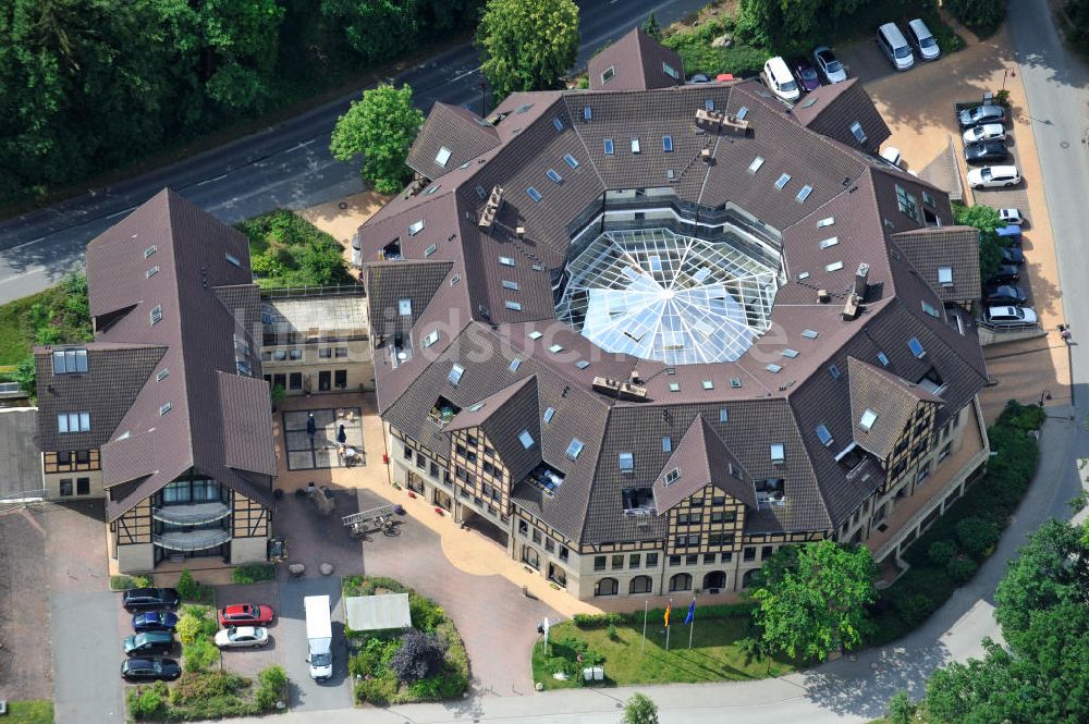 Raben Steinfeld von oben - Restaurant und Hotel Rabenstein am Ostufer des Schweriner See