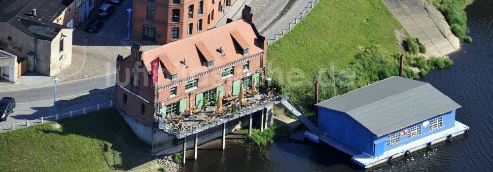 Wittenberge von oben - Restaurant Kranhaus am Ufer der Elbe in Wittenberge im Bundesland Brandenburg