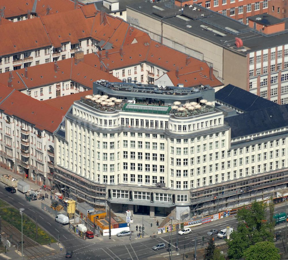 Luftbild Berlin - restauriertes Haus der Einheit in Berlin- Mitte