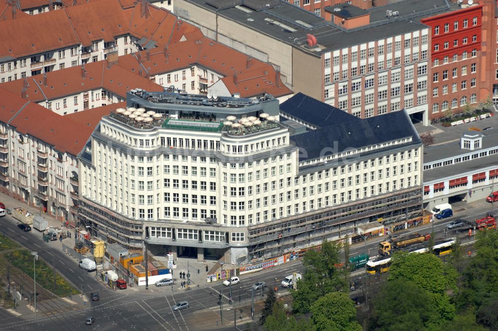 Luftaufnahme Berlin - restauriertes Haus der Einheit in Berlin- Mitte