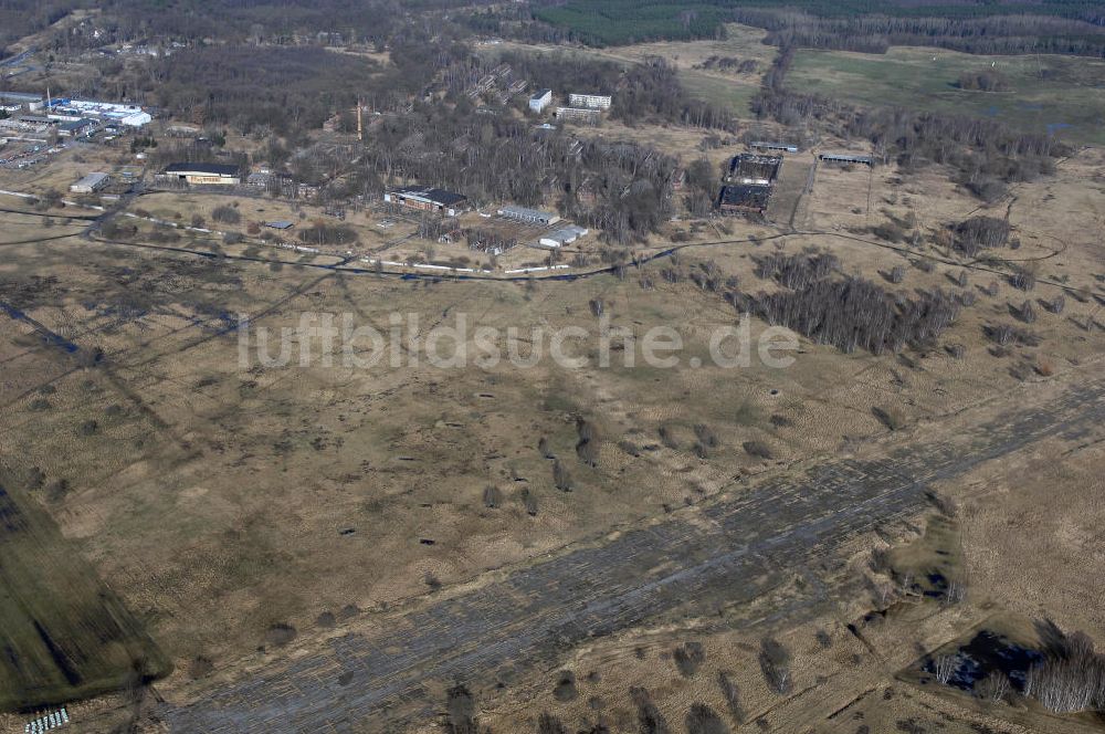 Luftaufnahme Schönwalde - Reste des aufgegebenen Flugplatz Schönwalde