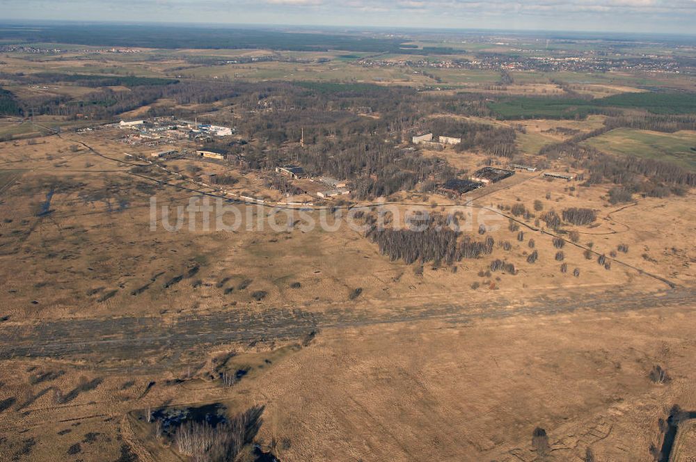 Schönwalde aus der Vogelperspektive: Reste des aufgegebenen Flugplatz Schönwalde