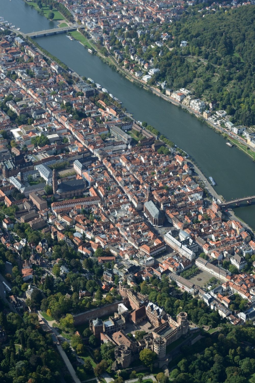 Heidelberg aus der Vogelperspektive: Reste der Ruine am Schlosspark des ehemaligen Schloß Schloss Heidelberg am Schlosshof in Heidelberg im Bundesland Baden-Württemberg