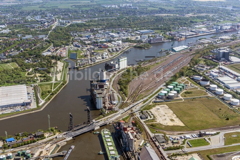 Hamburg aus der Vogelperspektive: Rethe-Hubbrücke in Hamburg-Mitte / Wilhelmsburg