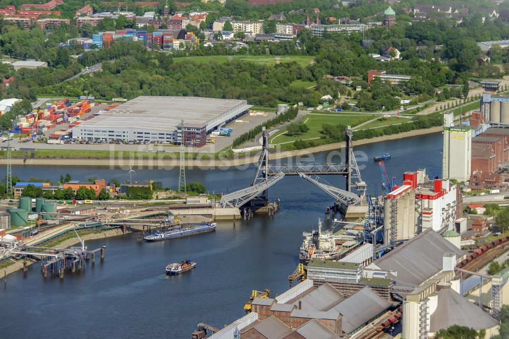 Hamburg von oben - Rethe-Hubbrücke in Hamburg-Mitte / Wilhelmsburg