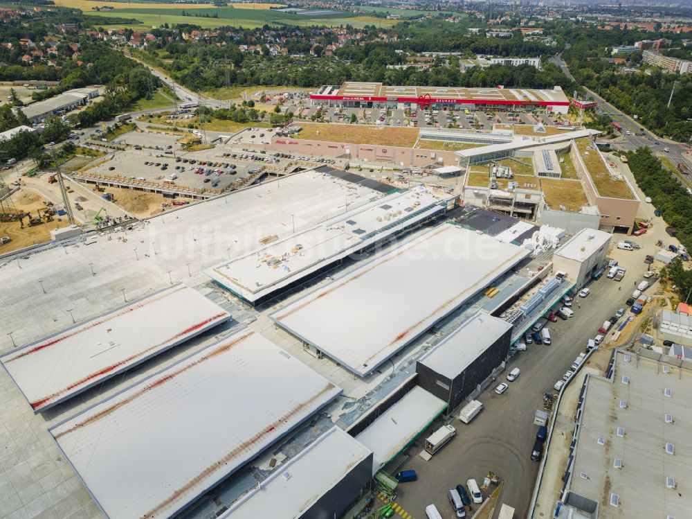 Dresden aus der Vogelperspektive: Revitalisierung und Erweiterungs- Baustelle am Gebäudekomplex des Einkaufszentrum Kaufpark Dresden in Dresden im Bundesland Sachsen, Deutschland