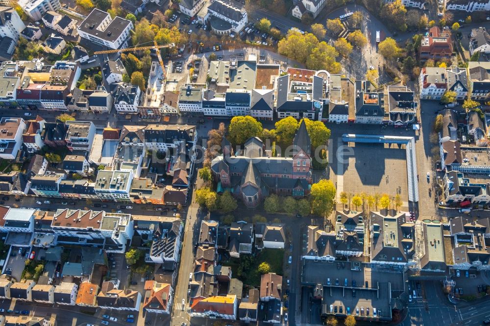 Arnsberg aus der Vogelperspektive: Revitalisierung und Erweiterungs- Baustelle am Gebäudekomplex des Einkaufszentrum Marktpassage in Arnsberg im Bundesland Nordrhein-Westfalen, Deutschland