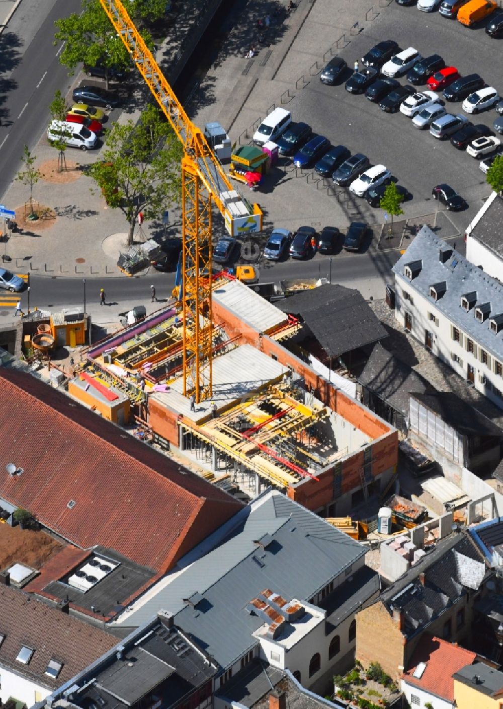 Luftaufnahme Wiesbaden - Revitalisierung und Erweiterungs- Baustelle am Gebäudekomplex des Einkaufszentrum Nolte's Frische Center in Wiesbaden im Bundesland Hessen, Deutschland