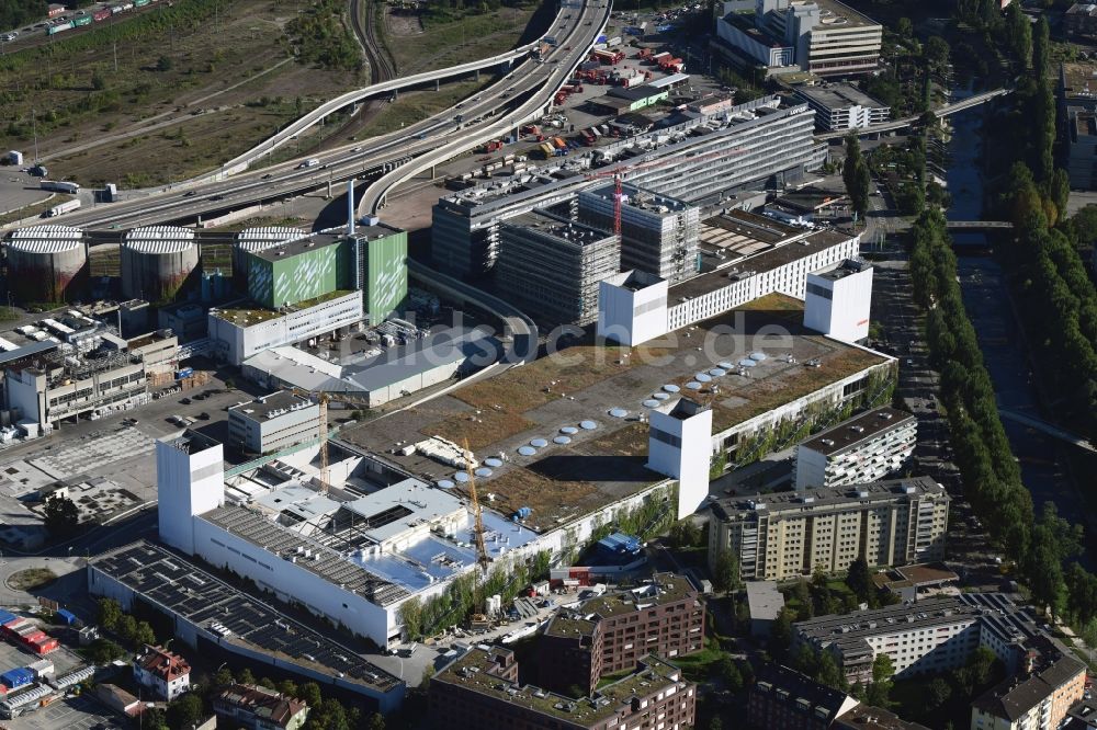 Luftbild Basel - Revitalisierung und Erweiterungs- Baustelle am Gebäudekomplex des Einkaufszentrum Stücki im Ortsteil Kleinhüningen in Basel, Schweiz