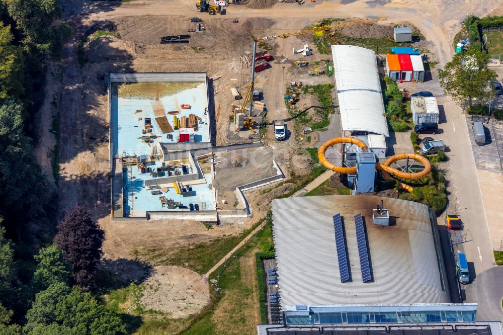 Luftaufnahme Ennepetal - Revitalisierung des Freibad- Schwimmbeckenanlagen des Freibades Klutertbad in Ennepetal im Bundesland Nordrhein-Westfalen, Deutschland