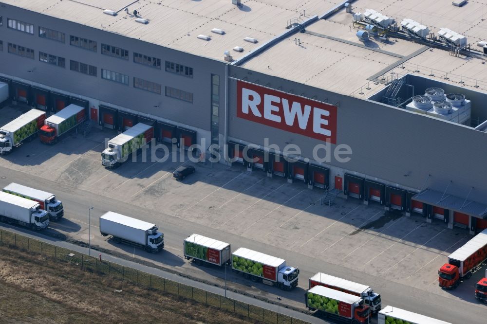 Oranienburg aus der Vogelperspektive: Rewe - Logistikzentrum in Oranienburg im Bundesland Brandenburg