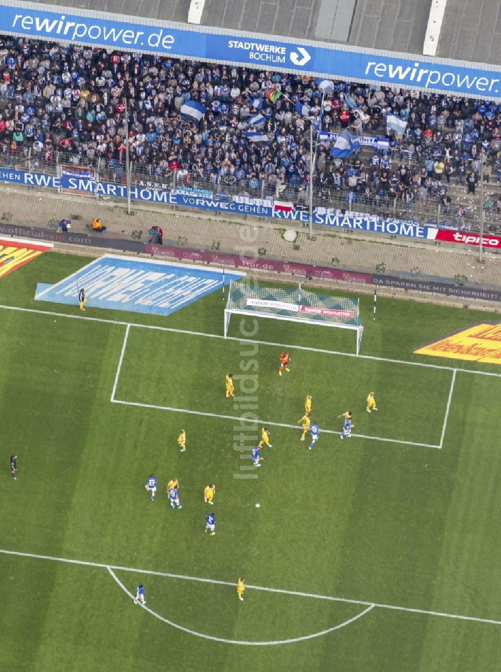 Luftaufnahme Bochum - rewirpower STADION Bochum beim Fußball - Spiel der 2.Bundesliga VfL Bochum 1848 gegen VfR Aalen in Bochum im Bundesland Nordrhein-Westfalen