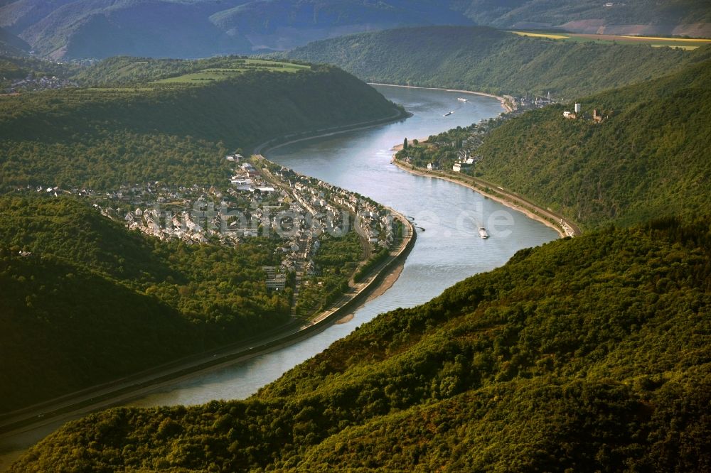 Boppard OT Bad Salzig von oben - Rhein bei dem Ortsteil Bad Salzig in Boppard im Bundesland Rheinland-Pfalz