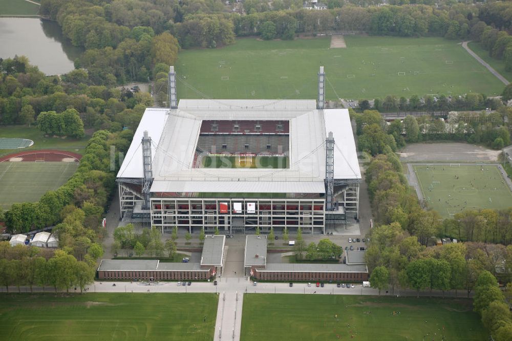 Köln aus der Vogelperspektive: Rhein Energie Stadion Köln