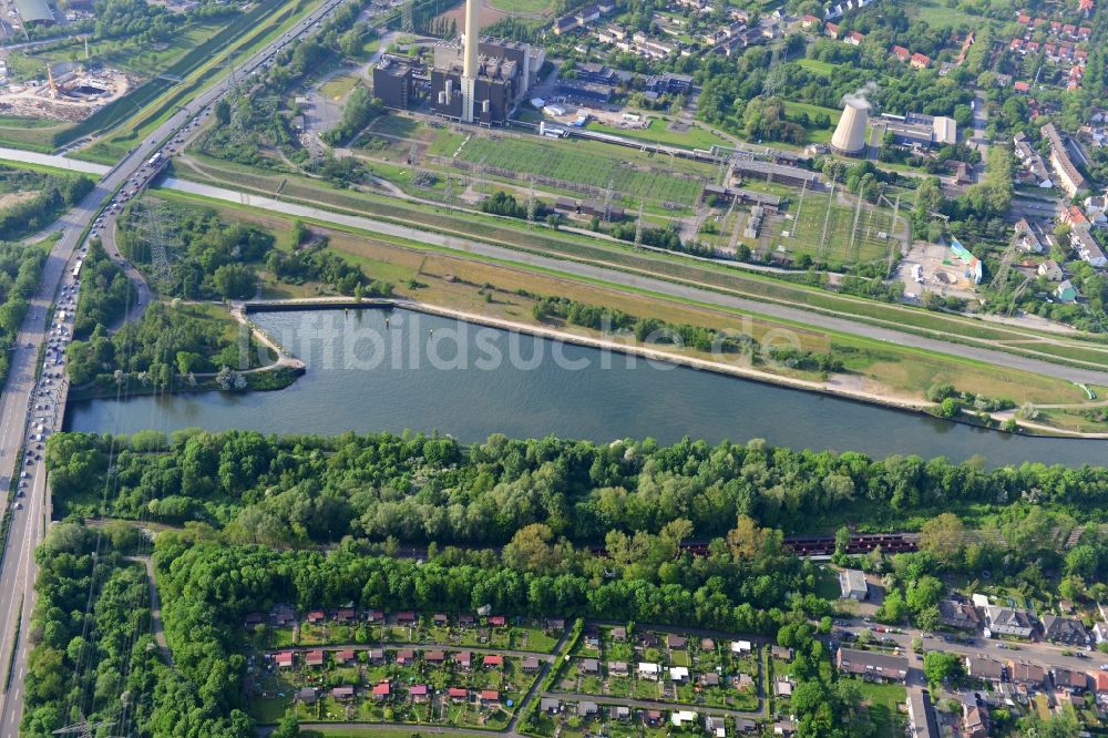 Essen von oben - Rhein-Herne-Kanal in Essen im Bundesland Nordrhein-Westfalen