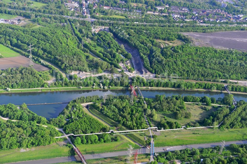 Essen von oben - Rhein-Herne-Kanal in Essen im Bundesland Nordrhein-Westfalen