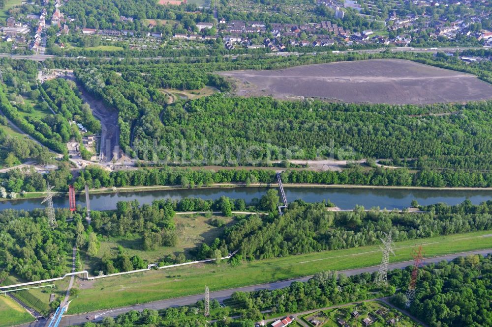 Essen aus der Vogelperspektive: Rhein-Herne-Kanal in Essen im Bundesland Nordrhein-Westfalen