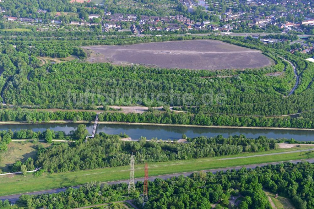 Essen von oben - Rhein-Herne-Kanal in Essen im Bundesland Nordrhein-Westfalen