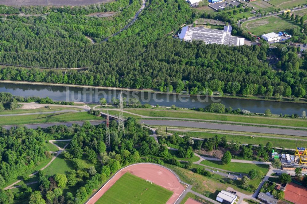 Essen aus der Vogelperspektive: Rhein-Herne-Kanal in Essen im Bundesland Nordrhein-Westfalen