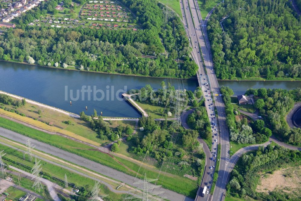 Luftaufnahme Essen - Rhein-Herne-Kanal in Essen im Bundesland Nordrhein-Westfalen