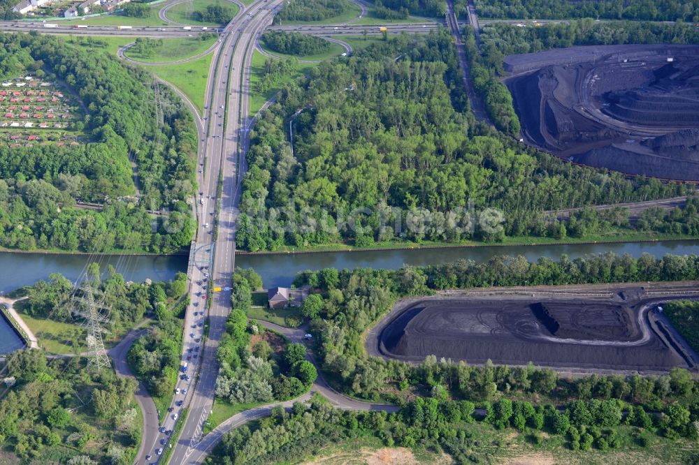 Essen aus der Vogelperspektive: Rhein-Herne-Kanal in Essen im Bundesland Nordrhein-Westfalen