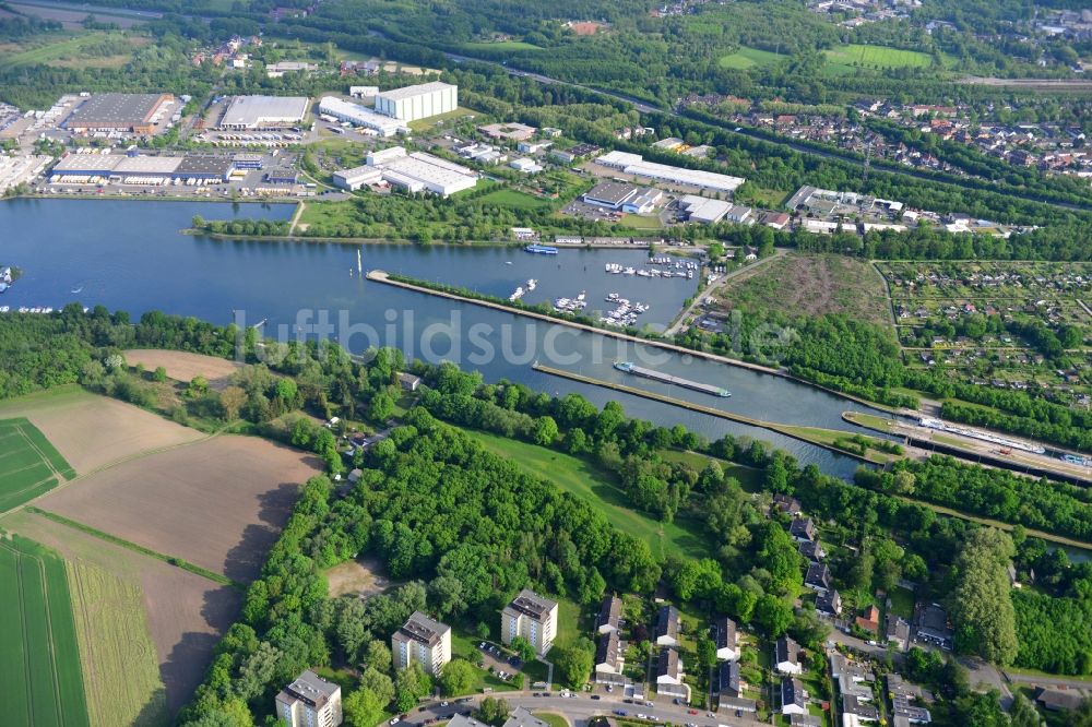 Herne aus der Vogelperspektive: Rhein-Herne-Kanal in Herne im Bundesland Nordrhein-Westfalen