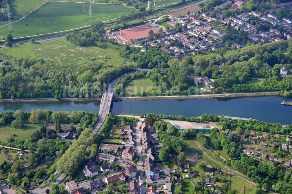 Herne aus der Vogelperspektive: Rhein-Herne-Kanal in Herne im Bundesland Nordrhein-Westfalen