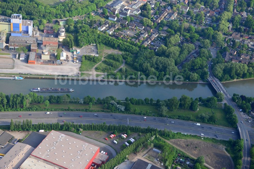 Oberhausen aus der Vogelperspektive: Rhein-Herne-Kanal in Oberhausen im Bundesland Nordrhein-Westfalen