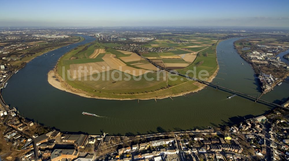 Krefeld von oben - Rheinbogen in Duisburg im Bundesland Nordrhein-Westfalen