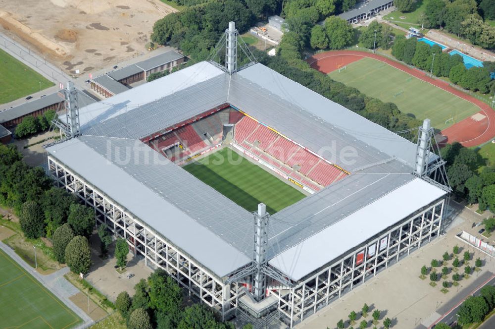 KÖLN aus der Vogelperspektive: RheinEnergieStadion in Köln