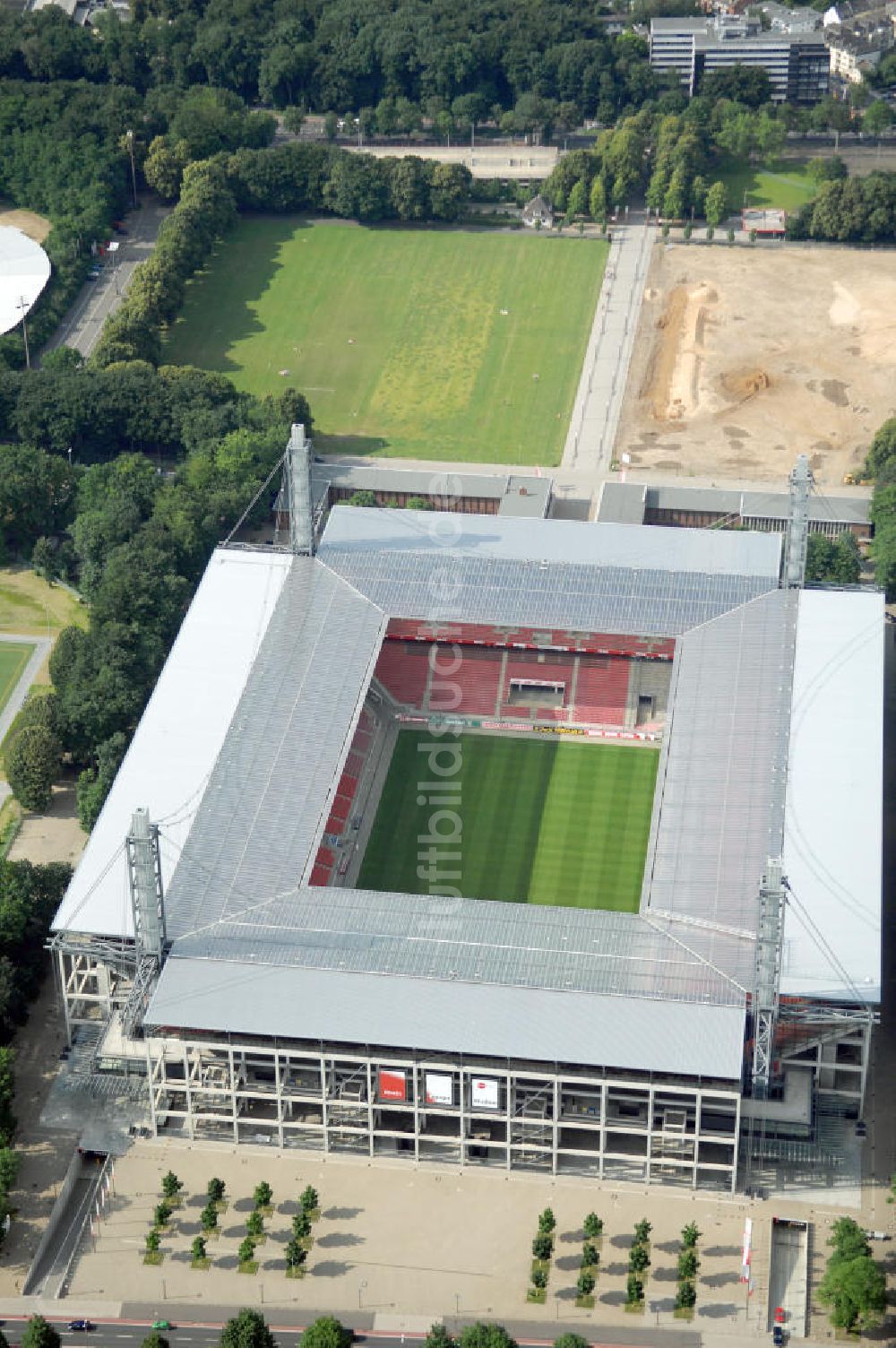 Luftbild KÖLN - RheinEnergieStadion in Köln