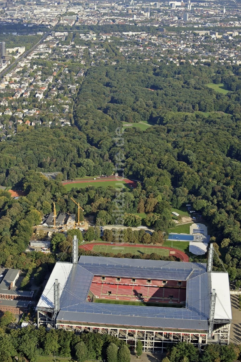 Luftaufnahme Köln - RheinEnergieStadion im Stadtteil Müngersdorf in Köln im Bundesland Nordrhein-Westfalen