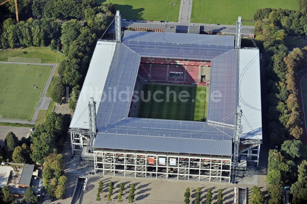 Köln aus der Vogelperspektive: RheinEnergieStadion im Stadtteil Müngersdorf in Köln im Bundesland Nordrhein-Westfalen