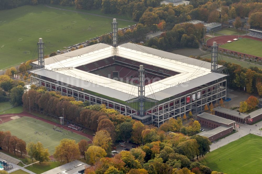 Köln von oben - RheinEnergieStadion im Stadtteil Müngersdorf in Köln im Bundesland Nordrhein-Westfalen