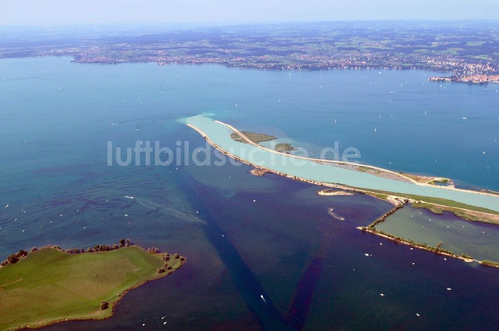 Hard aus der Vogelperspektive: Rheinmündung in den Bodensee in Hard im Bundesland Vorarlberg von Österreich