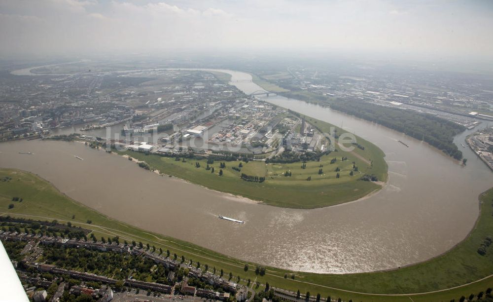 Luftbild Düsseldorf - Rheinschleife Düsseldorf